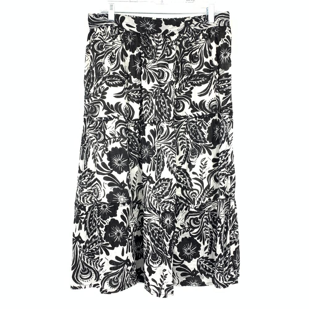 Studio West A-Line Pull On Skirt Womens Size Large Black White Floral Print